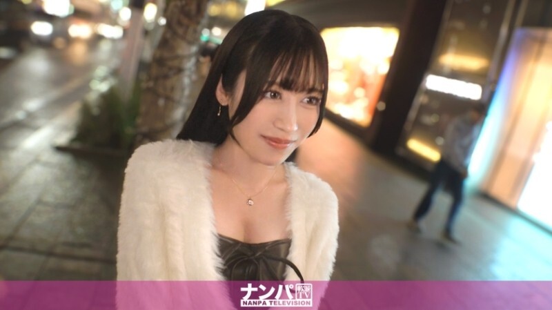 GANA-3364 “F罩杯导师？那不应该存在！尽管她的工作很体面，但她很容易动摇，我很快就让她脱衣服哈哈。最后，气氛变得色情，她摸了我的鸡巴