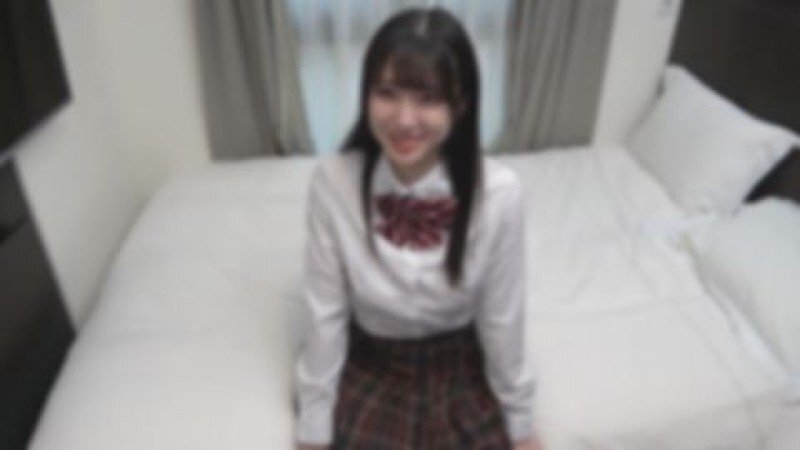 FC2-PPV-4968831 [已停产] 收藏品——皮肤白皙、天真烂漫的18岁女孩，被称为“同年级最漂亮的女孩”，后来加入了偶像团体。震惊...