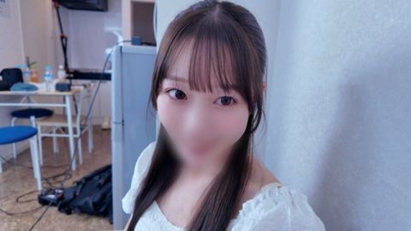 FC2-PPV-4964469 [没有射精，大量射精] 名人堂 SSS 级皮肤白皙，无辜的 19 岁 Yui-chan。一个 50 多岁的男人，有一个巨大的鸡巴，刚从监狱出来，对她产生了欲望，并且......