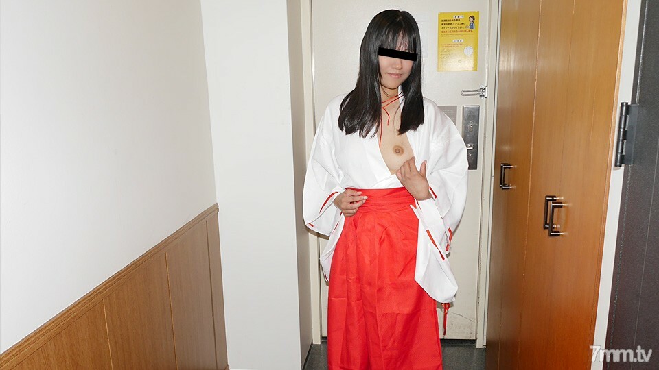 010720-01 当我打电话给Deriheru时，我穿着巫女服装来了