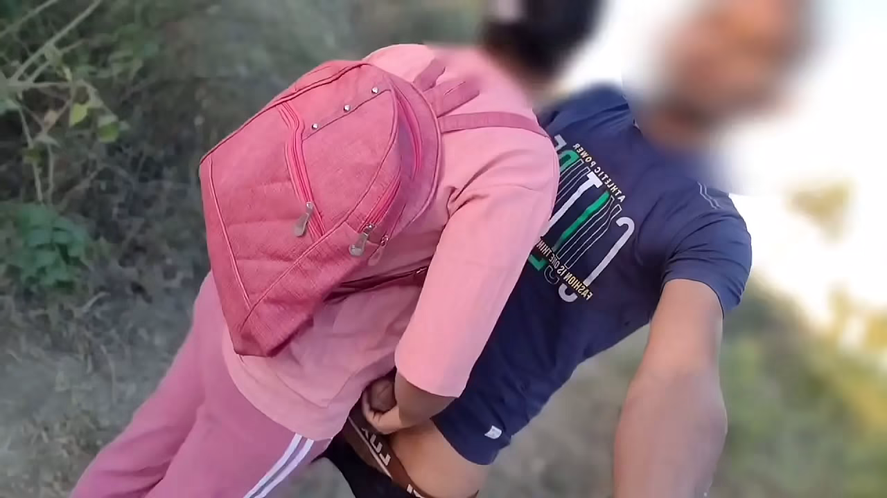 Indian 大学生 Tight Pussy Fuck, outdoor jaungal mms, 18 year Indian Village hot Girl hard fucking