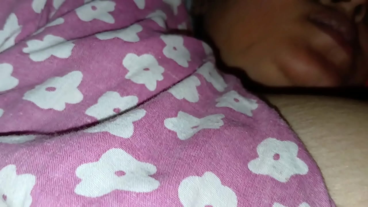 继母 sharing bed with stepson