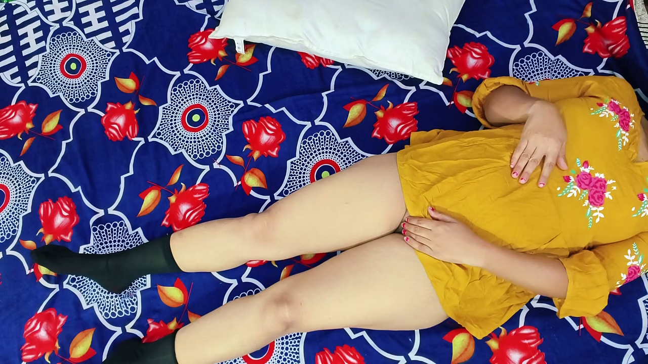 Cute 年轻女性 needs with hard anal sex fucking beautiful girl