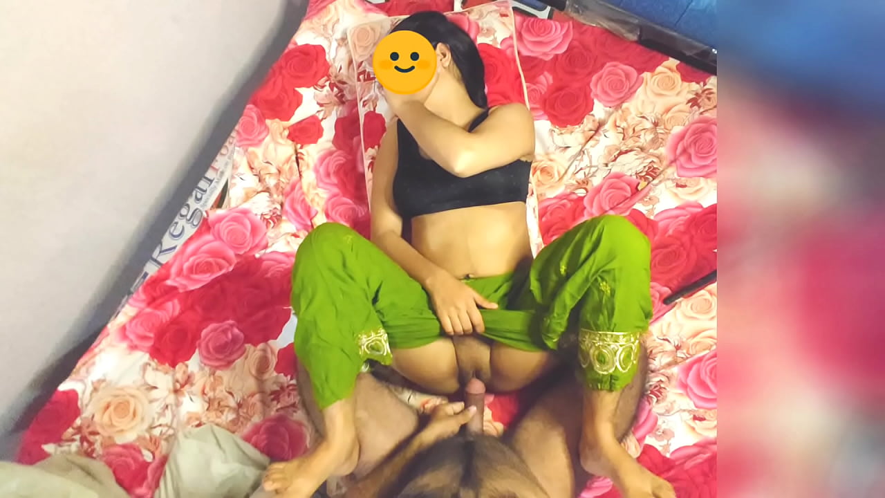 Pakistani 青涩 girl viral sexy video