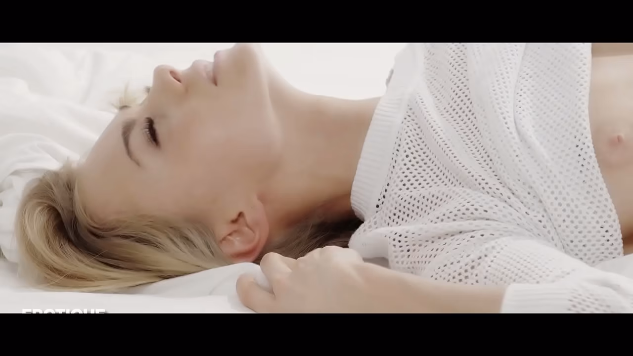 与 Nancy A 和 Sabrisse 的女同性恋色情性爱