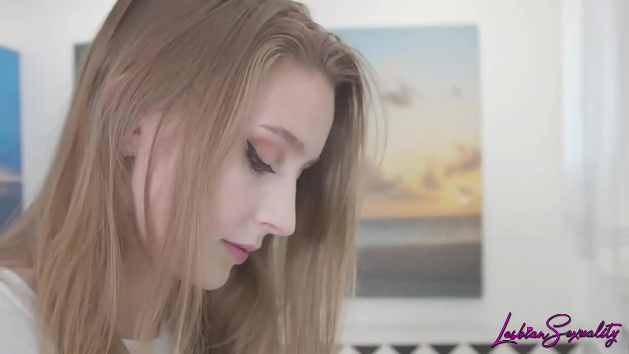 女同性恋莉莉·贝尔·莱尼·格雷