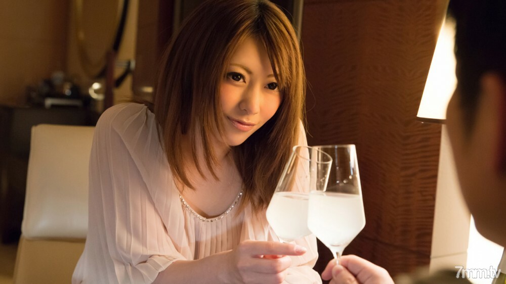 300-AYU-08 SEX / Ayu 以醉酒的势头邀请