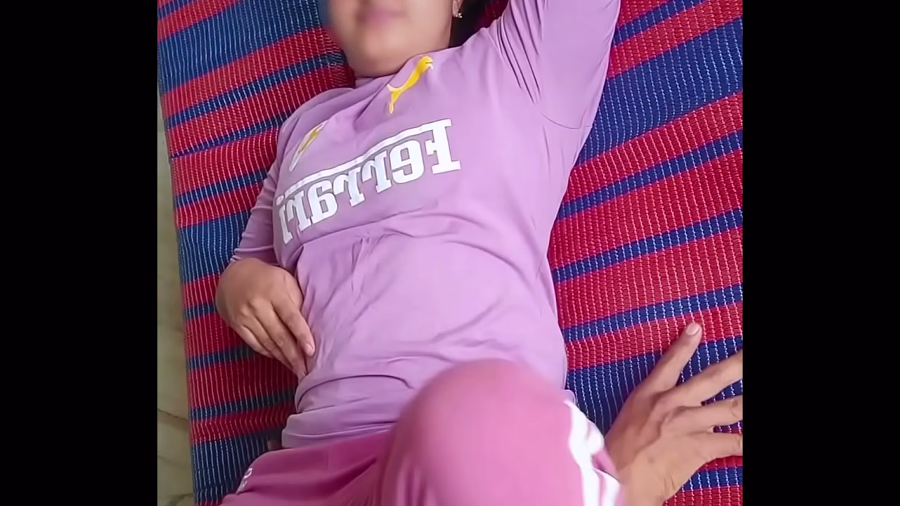 First time sex beautiful 青涩 village girl fuck by Big and thick Dick, very tight pussy Xxx sex video