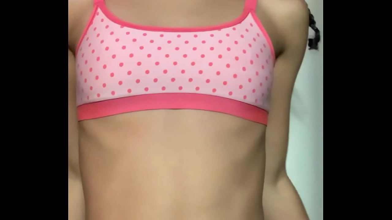 Barely Legal Extra Tiny 年轻女性 Loves Showing Off Her Young Tits And Puffy Pussy | The Panty Bank - Used Panties