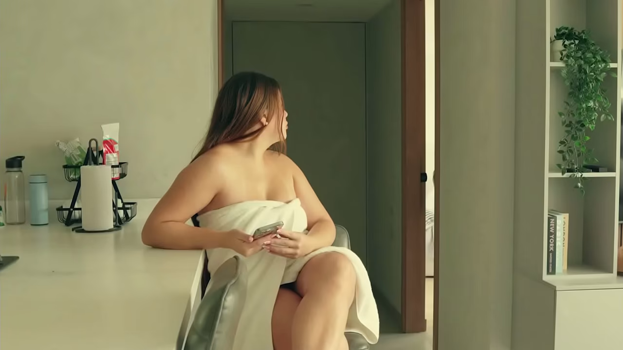 My 继兄 watches me in the bathroom and starts masturbating while no one is home