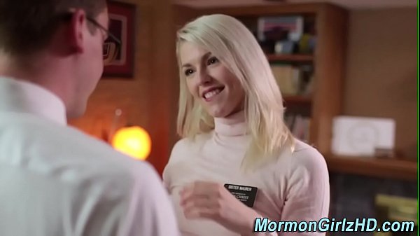 Mormon 年轻女性s pussy fucked