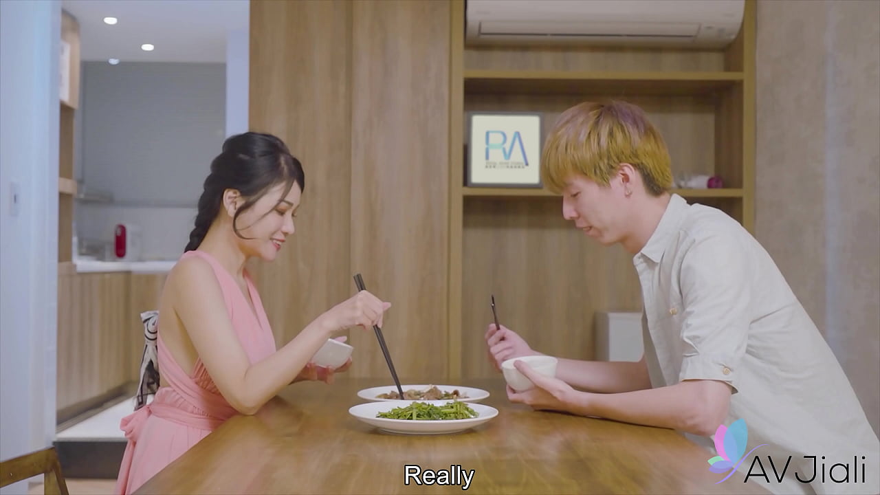 继母 is seduced by her stepson and get fucked