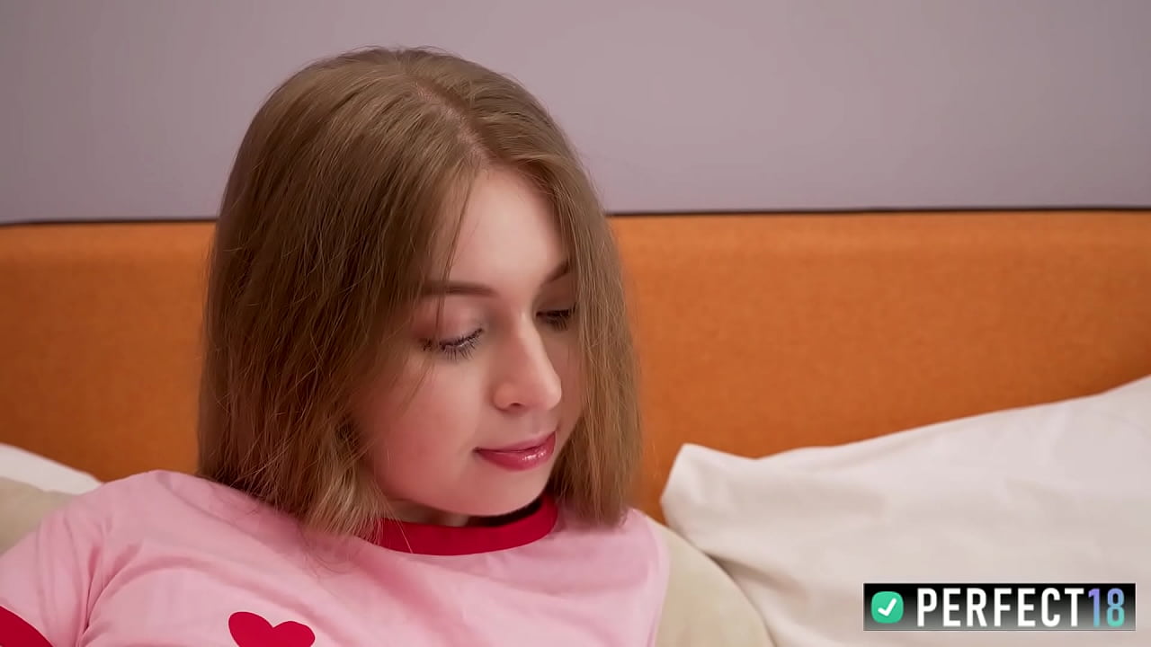 你认为我会读整本书吗？欲火中烧 18 岁 Lexy Montana 为 Perfect18