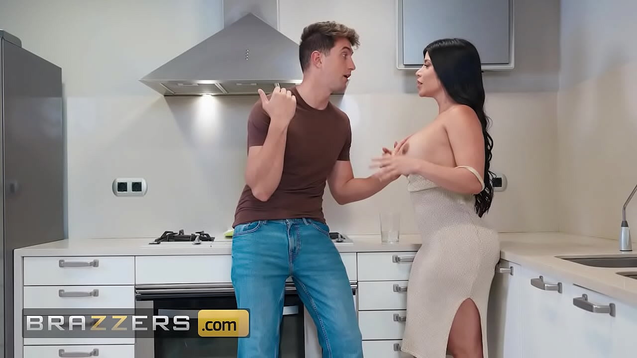 她的新大奶朋友 Mariana Martix、Sara Retali / Brazzers/ 在官方网站上输入 XVPROMO 即可享受折扣