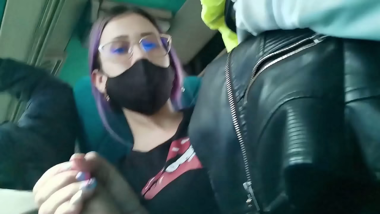 在公共巴士上口交和内射 - BlakeProductions