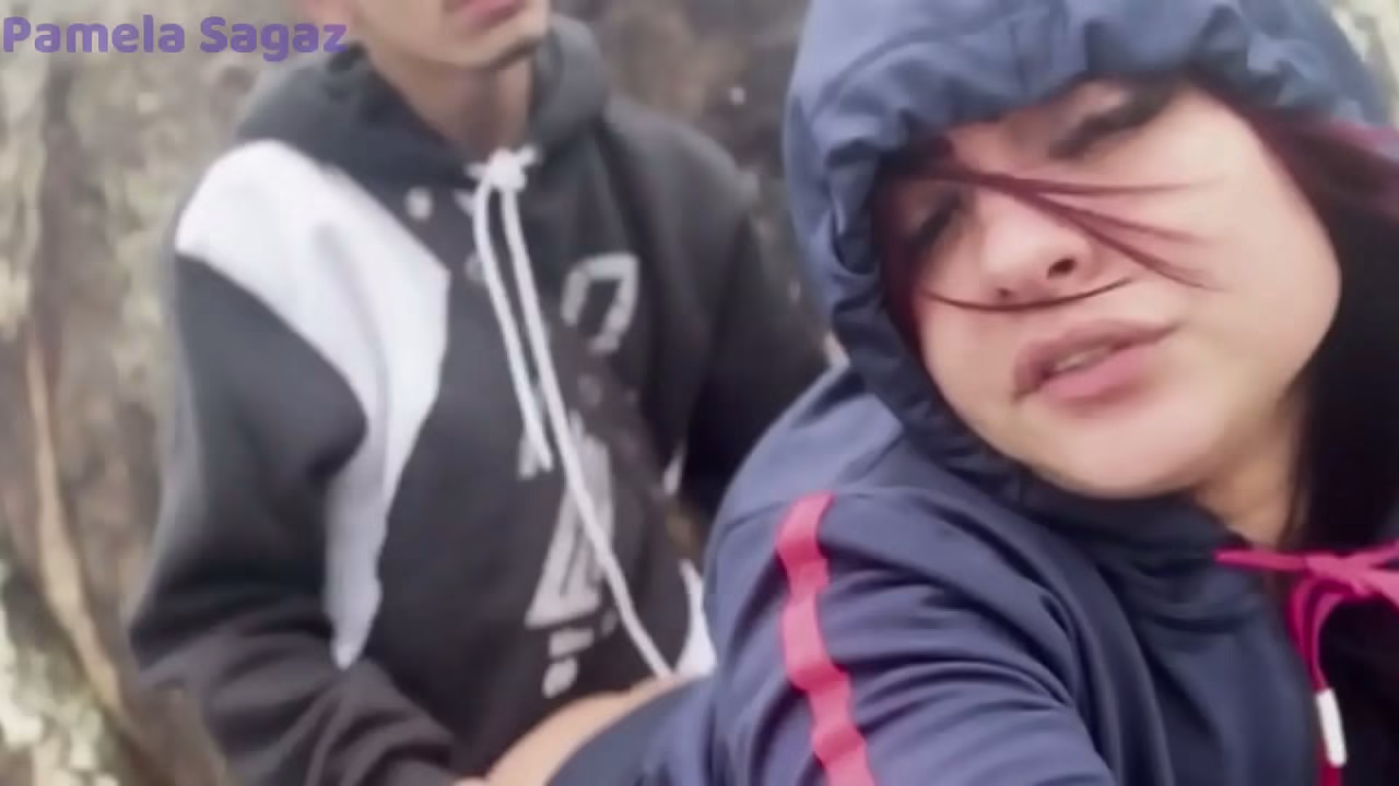 这个年轻人很邪恶，在海滩上当着所有人的面操了我 RED2
