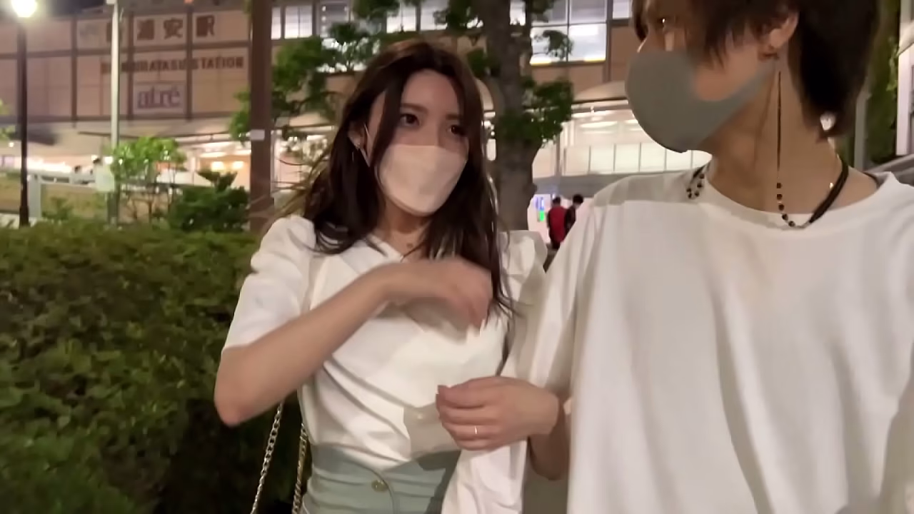 第 1 部分：激烈的性爱，她的性感魅力和美丽让您彻底神魂颠倒