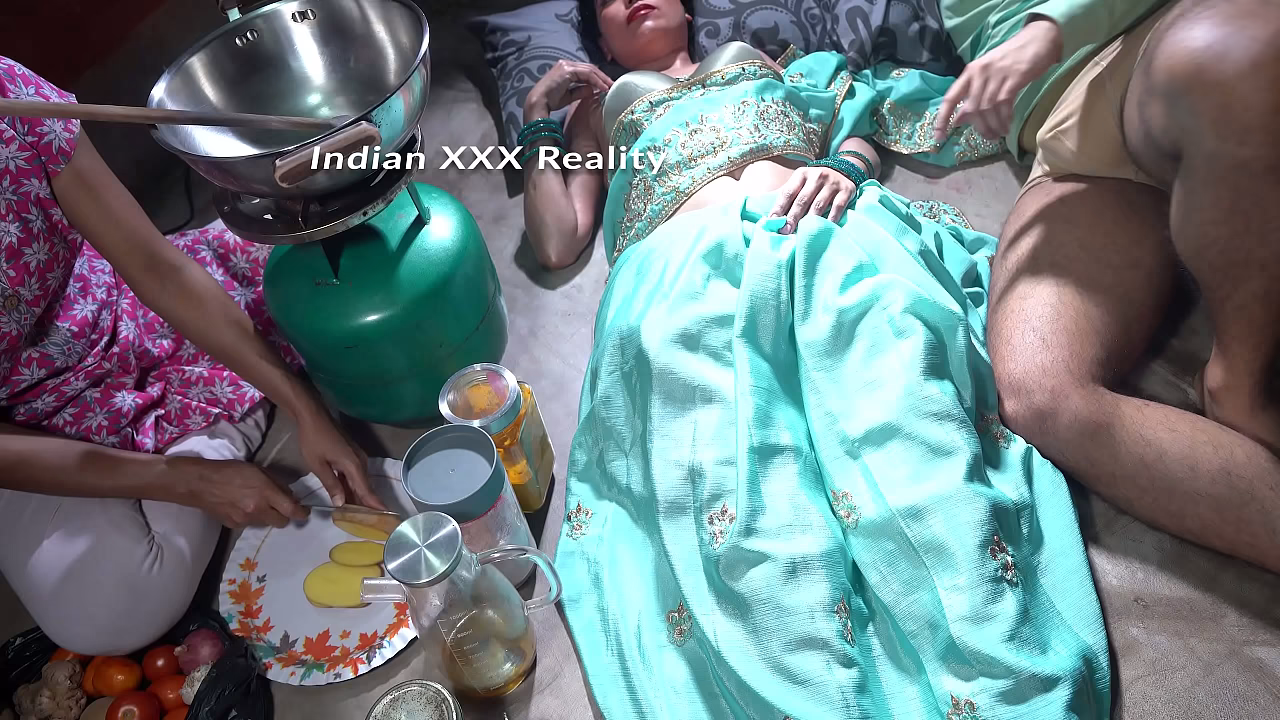 XXX 厨房 印度厨房 desi XXX 印地语 desi 步骤妈妈