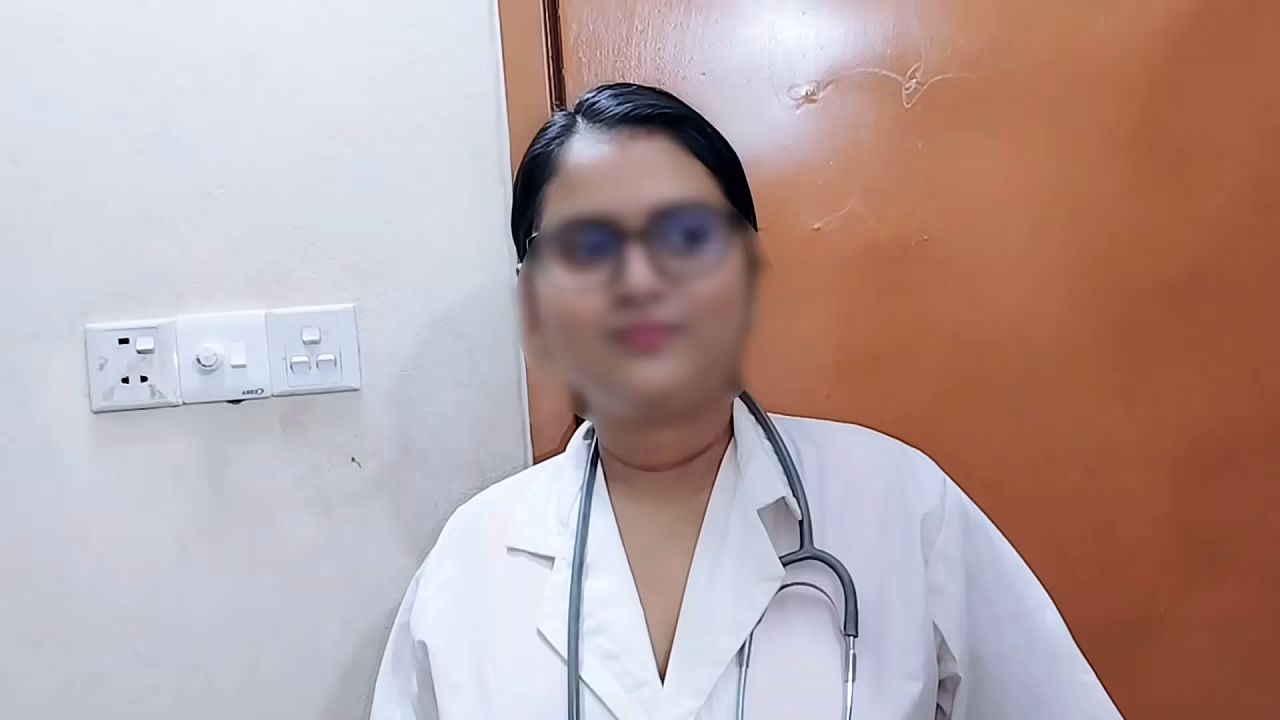 Deshi 女人 nurch 操了她的病人并治愈了她的视频。