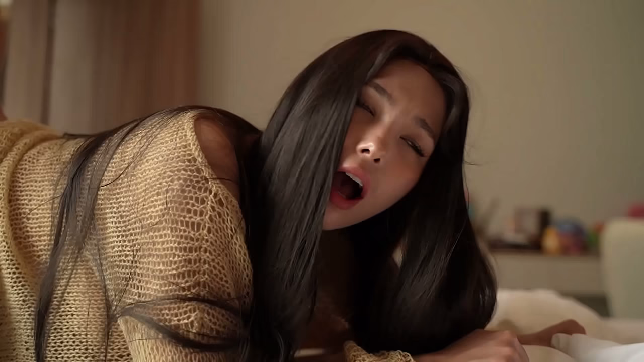 家庭视频：华丽的亚洲宝贝甜蜜阴部挑逗到硬操