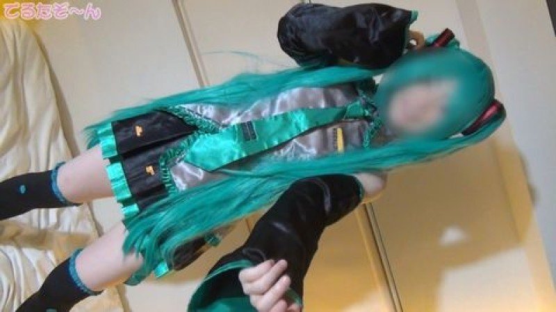 FC2-PPV-4946858 Miku 角色扮演者以重制版回归！穿着她常规的 Miku 服装自慰和做爱！