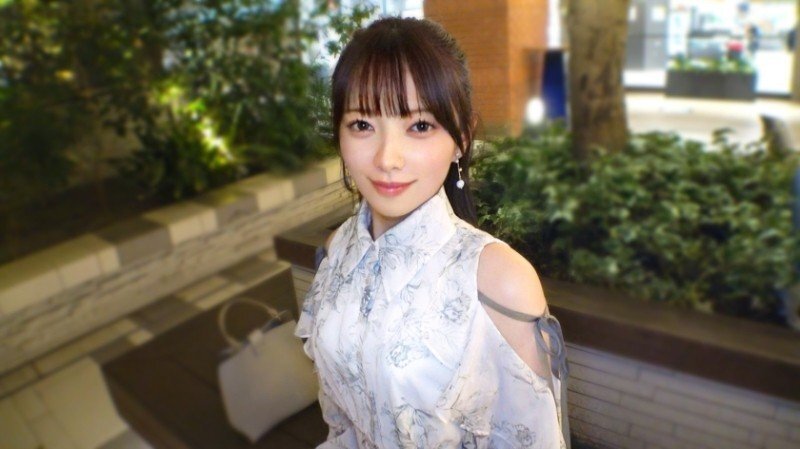 SIRO-5713 「模特级美女登场，性感十足！笑容与眼神宛如女神，极其纤细的身材诱惑人心！看她神话般的cu