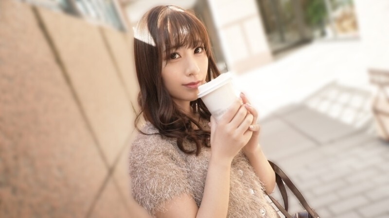 SIRO-5658 “苗条的美女出现，像魅魔一样贪婪地寻求快乐！不懈地追求快乐和高潮的性爱！她吞噬口交，仿佛在说，‘我一直在等待这个！’磷