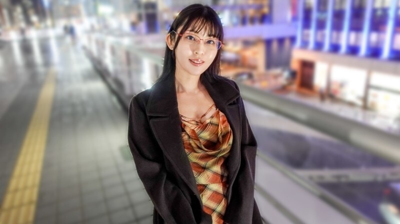 SIRO-5665 「消极的戴眼镜的女孩太色情了！这个严肃的女孩，不断发表关于不受欢迎的消极言论，让她敏感的乳头受到无情的刺激和高潮