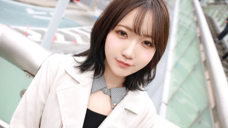 SIRO-5722 "A dramatic transformation like in the movie "Exorcist"!? Riko (22 years old, student)'s eyes change color when a *** pops out... The ultimate duality... A genuine 亲密-obsessed gi... - Riko,